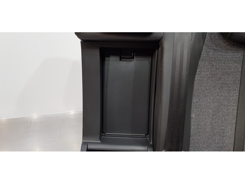 Recambio de asientos trasero izquierdo para peugeot 3008 active referencia OEM IAM 9811248880 9811245480  Recambio de asientos trasero izquierdo para peugeot 3008 active referencia OEM IAM 9811248880 9811245480