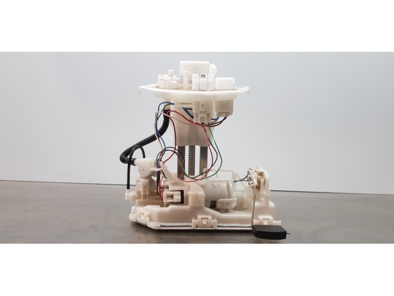 Recambio de aforador para toyota rav4 hybrid 4x2 advance referencia OEM IAM 7702042260  