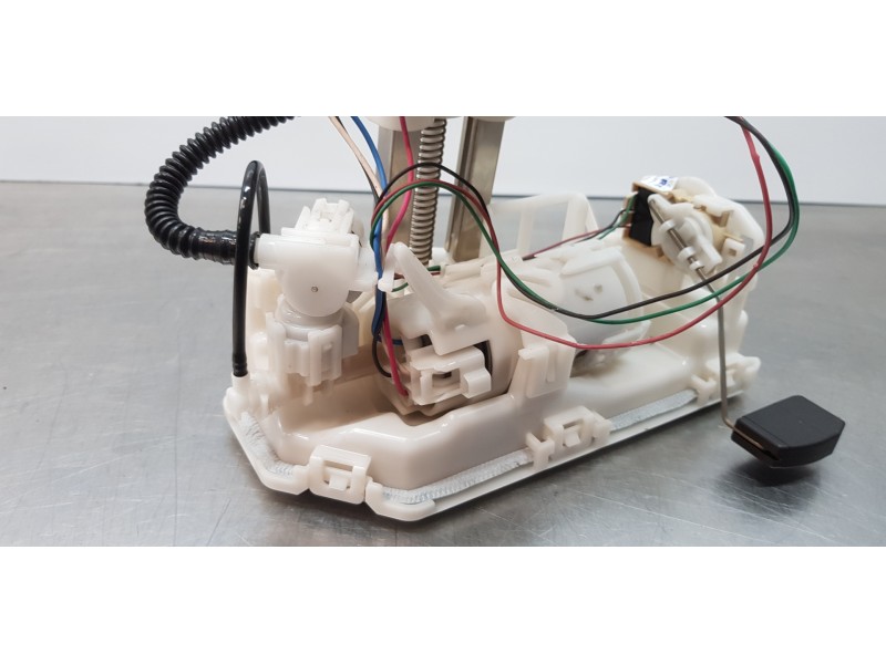 Recambio de aforador para toyota rav4 hybrid 4x2 advance referencia OEM IAM 7702042260  