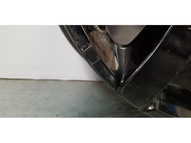 Recambio de llanta para citroen c4 cactus origins referencia OEM IAM 9800494077  