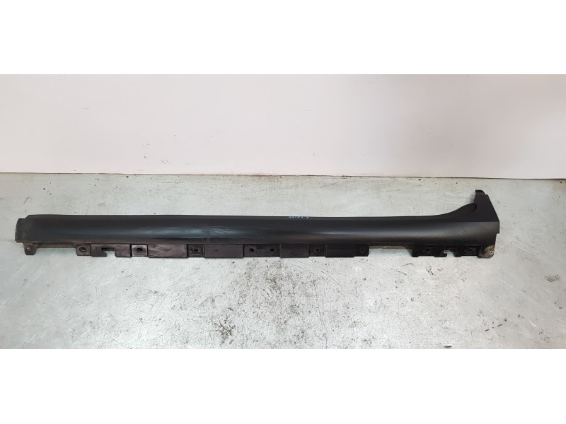 Recambio de faldon lateral para bmw x3 (f25) xdrive 20d referencia OEM IAM 51777210079  