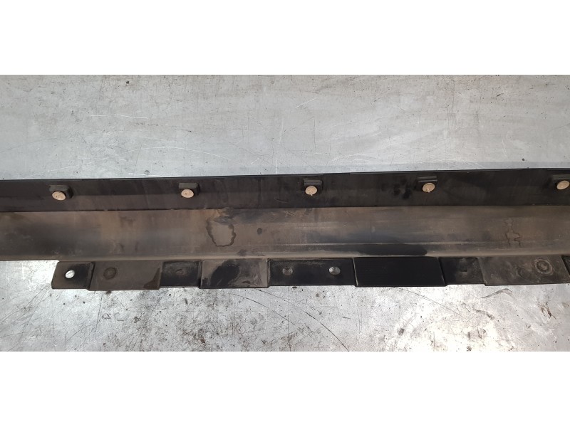 Recambio de faldon lateral para bmw x3 (f25) xdrive 20d referencia OEM IAM 51777210079  