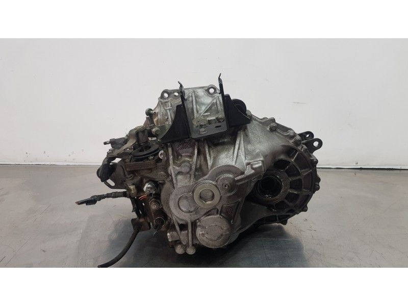 Recambio de caja cambios para toyota verso advance referencia OEM IAM 3030064120  