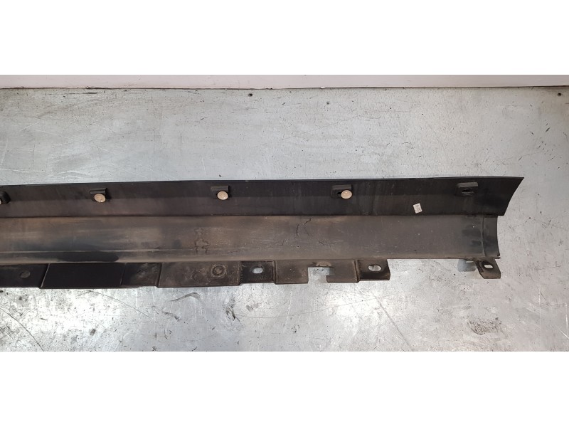 Recambio de faldon lateral para bmw x3 (f25) xdrive 20d referencia OEM IAM 51777210079  