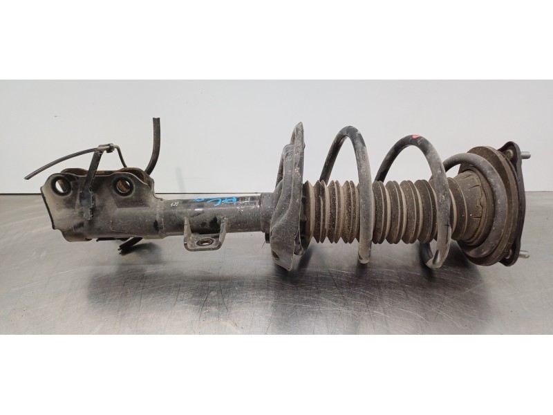 Recambio de amortiguador delantero izquierdo para toyota rav4 hybrid 4x2 advance referencia OEM IAM 4852080635 4852042730 