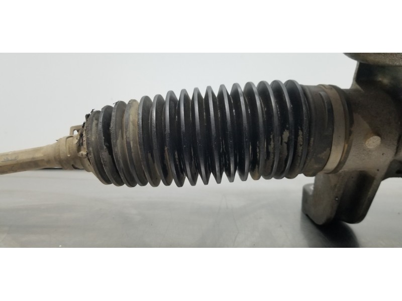 Recambio de cremallera direccion para hyundai tucson tl referencia OEM IAM 57700D7000  