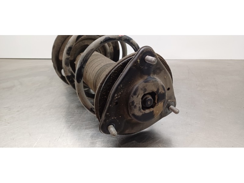 Recambio de amortiguador delantero izquierdo para toyota rav4 hybrid 4x2 advance referencia OEM IAM 4852080635 4852042730 