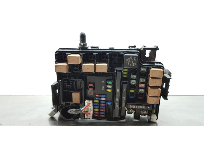 Recambio de caja reles / fusibles para kia ceed sportswagon tech referencia OEM IAM 91290J7100  