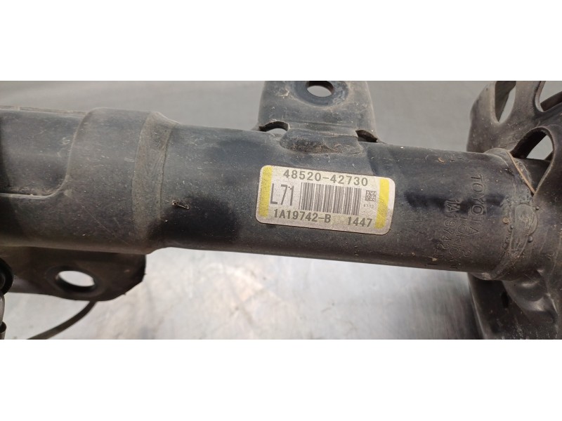 Recambio de amortiguador delantero izquierdo para toyota rav4 hybrid 4x2 advance referencia OEM IAM 4852080635 4852042730 