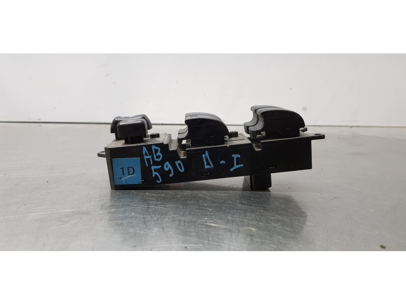 Recambio de mando elevalunas delantero izquierdo para mitsubishi outlander (cw0) challenge 4wd referencia OEM IAM 8608A185   Recambio de mando elevalunas delantero izquierdo para mitsubishi outlander (cw0) challenge 4wd referencia OEM IAM 8608A185