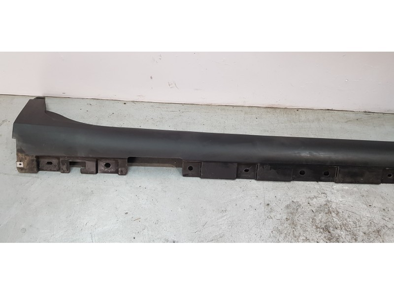 Recambio de faldon lateral para bmw x3 (f25) xdrive 20d referencia OEM IAM 51777210080  