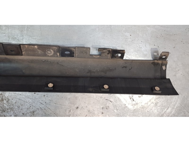 Recambio de faldon lateral para bmw x3 (f25) xdrive 20d referencia OEM IAM 51777210080  