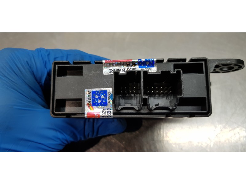 Recambio de modulo aparcamiento parking ( pdc ) para jeep renegade limited 4x2 referencia OEM IAM 00521262790 521262790 