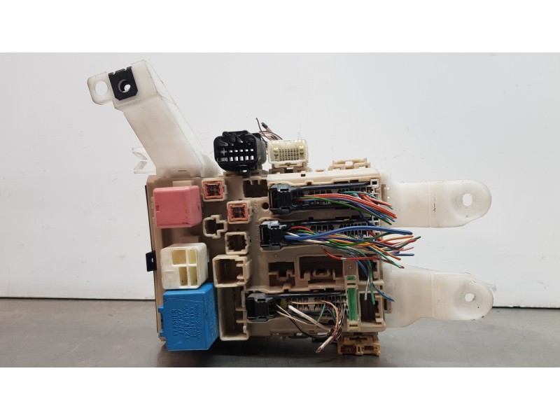 Recambio de caja reles / fusibles para toyota verso advance referencia OEM IAM 827300FA00   Recambio de caja reles / fusibles para toyota verso advance referencia OEM IAM 827300FA00