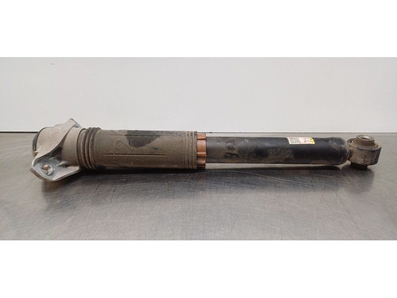 Recambio de amortiguador trasero izquierdo para toyota rav4 hybrid 4x2 advance referencia OEM IAM 4853080897 4853042130 