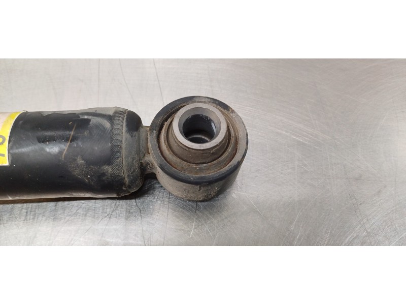 Recambio de amortiguador trasero izquierdo para toyota rav4 hybrid 4x2 advance referencia OEM IAM 4853080897 4853042130 