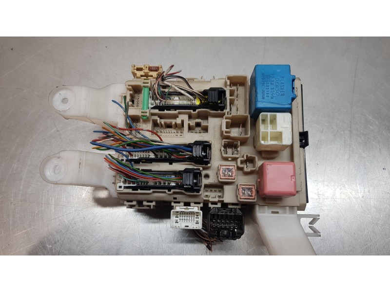Recambio de caja reles / fusibles para toyota verso advance referencia OEM IAM 827300FA00   Recambio de caja reles / fusibles para toyota verso advance referencia OEM IAM 827300FA00