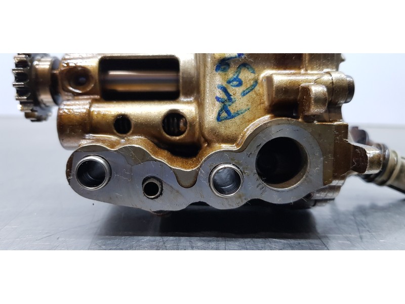 Recambio de bomba aceite para renault megane iv berlina 5p experience referencia OEM IAM 150005863R  