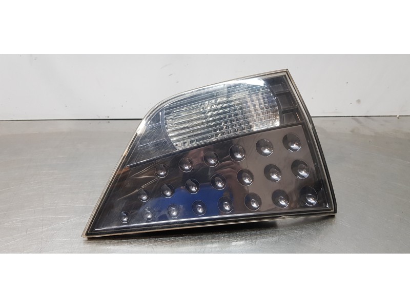 Recambio de piloto trasero izquierdo interior para mitsubishi outlander (cw0) challenge 4wd referencia OEM IAM 8331A005   Recambio de piloto trasero izquierdo interior para mitsubishi outlander (cw0) challenge 4wd referencia OEM IAM 8331A005