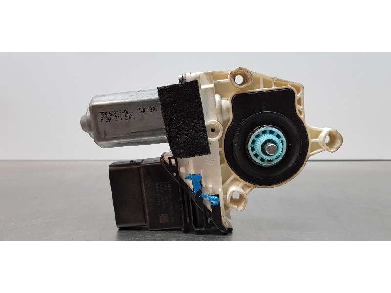 Recambio de motor elevalunas trasero derecho para seat altea xl (5p5) stylance / style referencia OEM IAM 3C0959704D   Recambio de motor elevalunas trasero derecho para seat altea xl (5p5) stylance / style referencia OEM IAM 3C0959704D