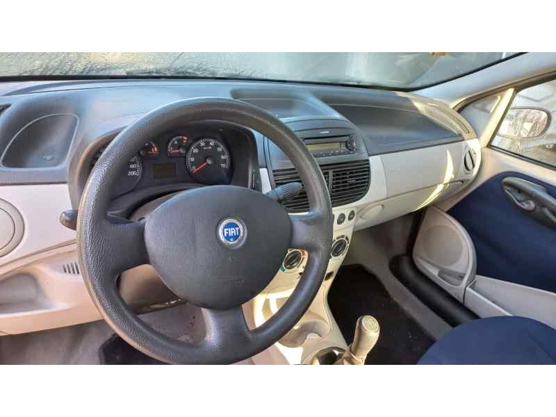 fiat punto berlina (188) del año 2004