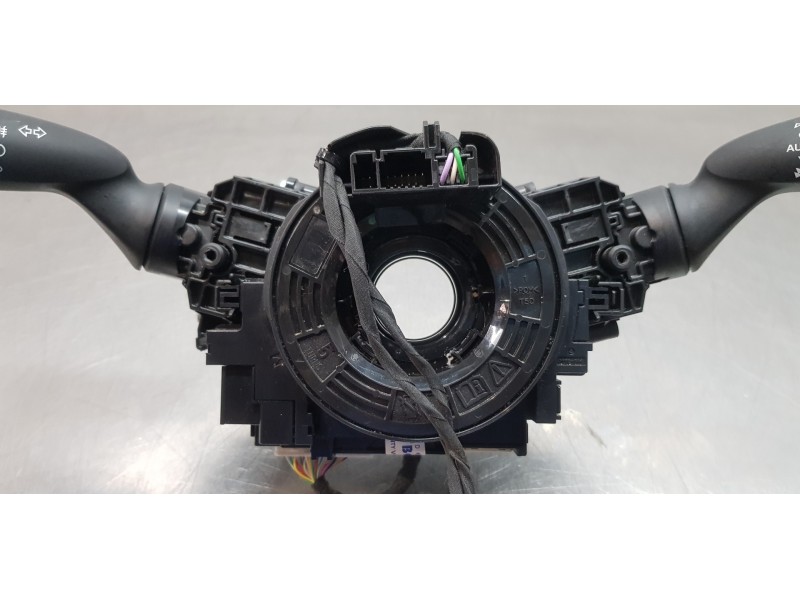 Recambio de anillo airbag para toyota rav4 hybrid 4x2 advance referencia OEM IAM 8430852010 8431911010 