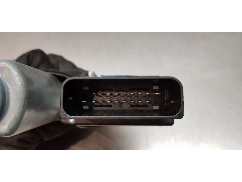 Recambio de motor elevalunas trasero derecho para seat altea xl (5p5) stylance / style referencia OEM IAM 3C0959704D   Recambio de motor elevalunas trasero derecho para seat altea xl (5p5) stylance / style referencia OEM IAM 3C0959704D