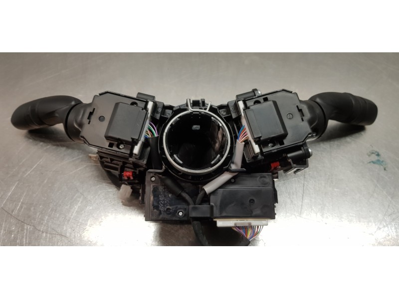 Recambio de anillo airbag para toyota rav4 hybrid 4x2 advance referencia OEM IAM 8430852010 8431911010 