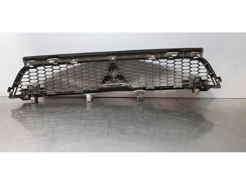 Recambio de rejilla delantera para mitsubishi outlander (cw0) challenge 4wd referencia OEM IAM 6402A198   Recambio de rejilla delantera para mitsubishi outlander (cw0) challenge 4wd referencia OEM IAM 6402A198