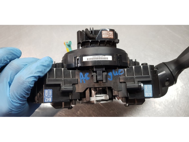 Recambio de anillo airbag para toyota rav4 hybrid 4x2 advance referencia OEM IAM 8430852010 8431911010 