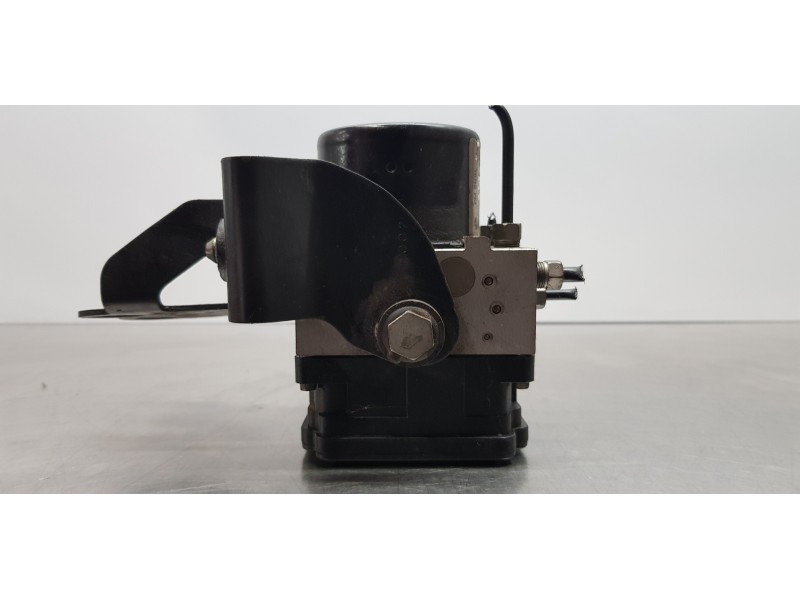 Recambio de abs para dodge caliber s referencia OEM IAM 5179864AD P05105472AD  Recambio de abs para dodge caliber s referencia OEM IAM 5179864AD P05105472AD