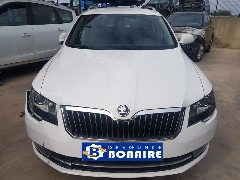skoda superb combi (3t5) del año 2014