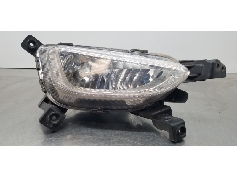 Recambio de faro antiniebla izquierdo para hyundai tucson tl referencia OEM IAM 92201D7000  