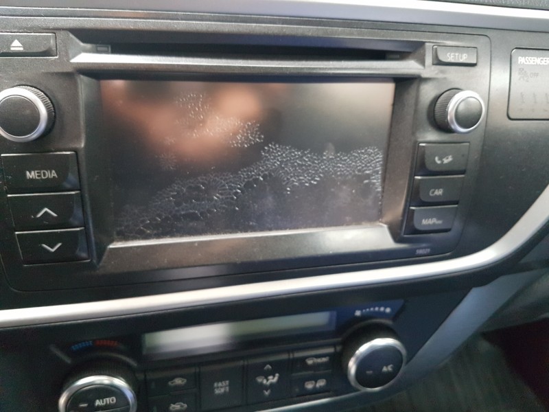 toyota auris touring sports (e18) del año 2013