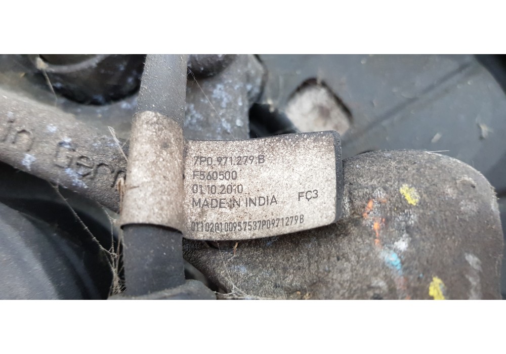 Recambio de mangueta trasera izquierda para porsche cayenne (typ 92aa) diesel referencia OEM IAM 95833161101  