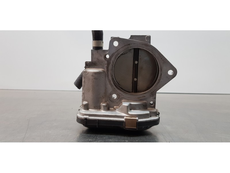 Recambio de caja mariposa para toyota rav4 hybrid 4x2 advance referencia OEM IAM 2203025020  