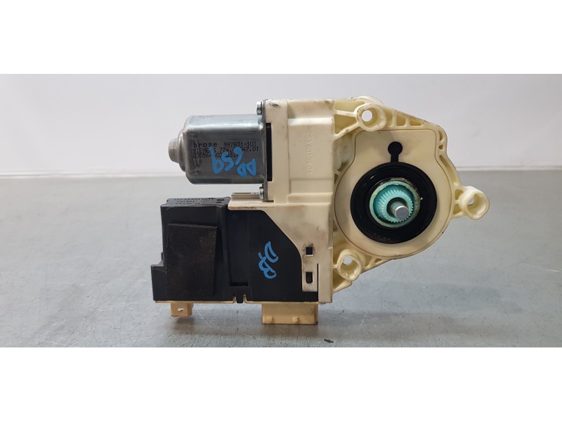 Recambio de motor elevalunas delantero derecho para citroen c4 berlina cool referencia OEM IAM 9647441380  