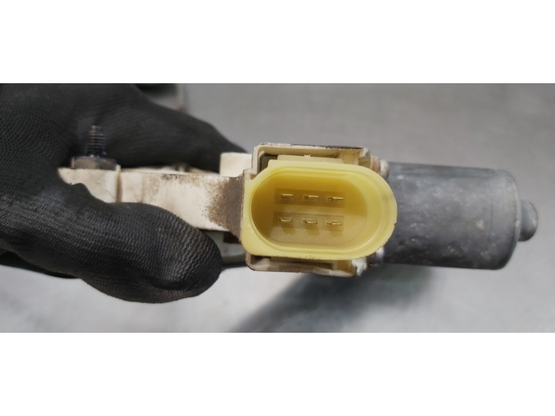 Recambio de elevalunas delantero derecho para bmw serie 1 berlina (e81/e87) 118d referencia OEM IAM 51337138466   Recambio de elevalunas delantero derecho para bmw serie 1 berlina (e81/e87) 118d referencia OEM IAM 51337138466