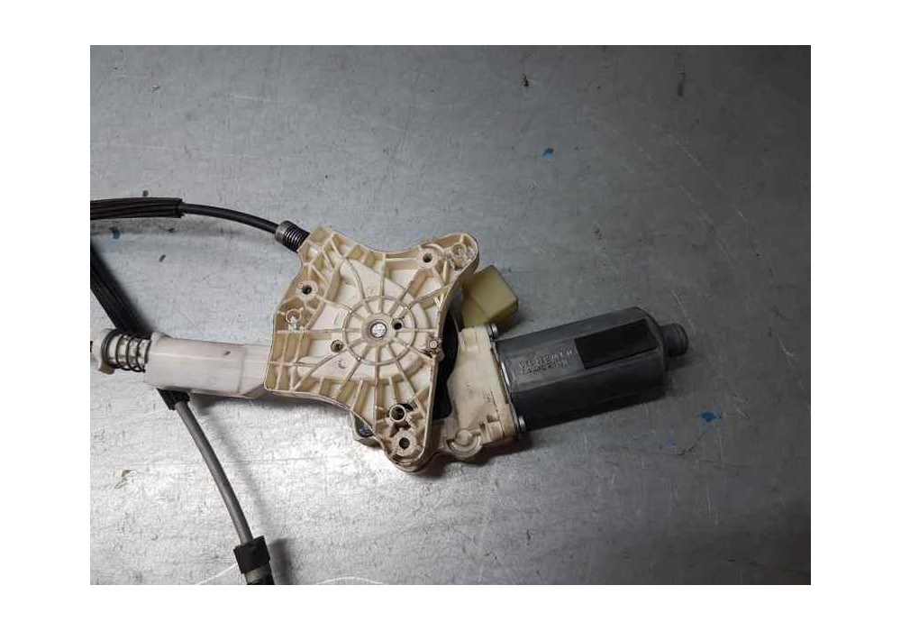 Recambio de elevalunas delantero derecho para mercedes clase clk (w209) cabrio 350 (209.456) referencia OEM IAM A2308200942  