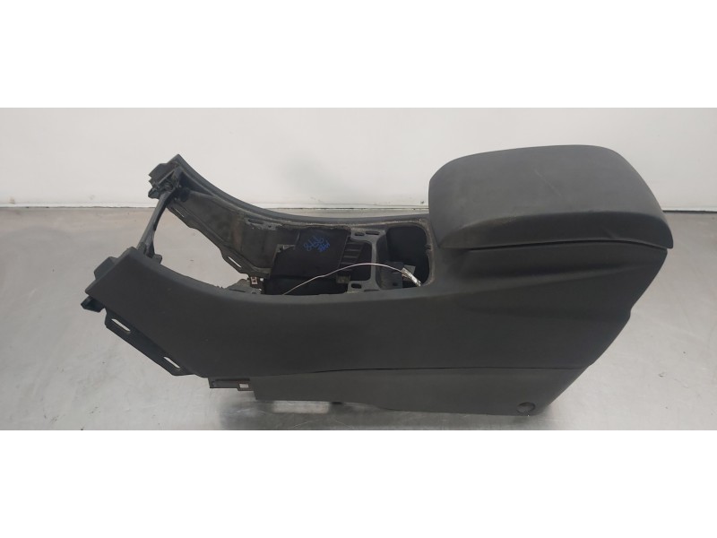 Recambio de apoyabrazos central para ford s-max (ca1) titanium referencia OEM IAM 1686353   Recambio de apoyabrazos central para ford s-max (ca1) titanium referencia OEM IAM 1686353