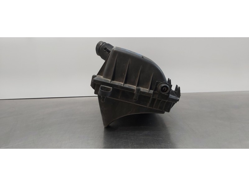 Recambio de filtro aire para opel vectra c berlina cosmo referencia OEM IAM 13271392  