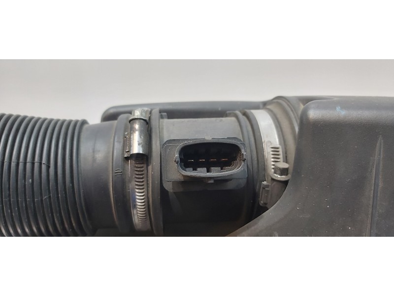 Recambio de filtro aire para opel vectra c berlina cosmo referencia OEM IAM 13271392  