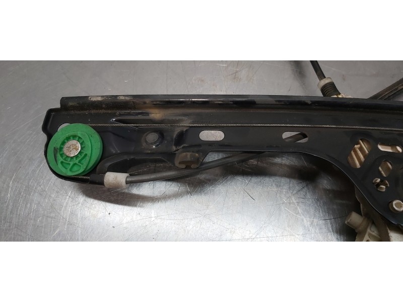 Recambio de elevalunas delantero izquierdo para bmw serie 1 berlina (e81/e87) 118d referencia OEM IAM 51337138465   Recambio de elevalunas delantero izquierdo para bmw serie 1 berlina (e81/e87) 118d referencia OEM IAM 51337138465