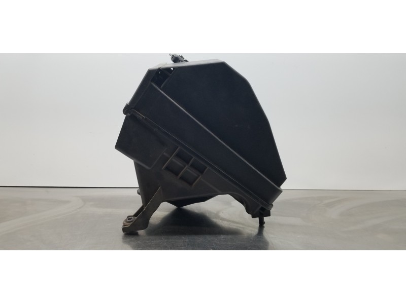 Recambio de filtro aire para hyundai tucson tl referencia OEM IAM 28110D3100  