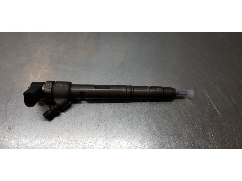 Recambio de inyector para audi a8 (4e2) 4.0 tdi quattro referencia OEM IAM 057130277M  