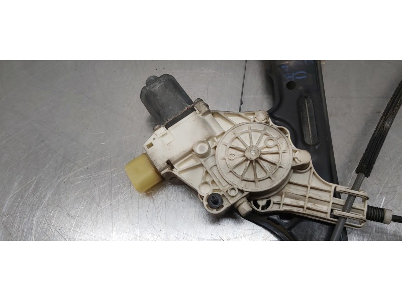 Recambio de elevalunas delantero izquierdo para bmw serie 1 berlina (e81/e87) 118d referencia OEM IAM 51337138465   Recambio de elevalunas delantero izquierdo para bmw serie 1 berlina (e81/e87) 118d referencia OEM IAM 51337138465