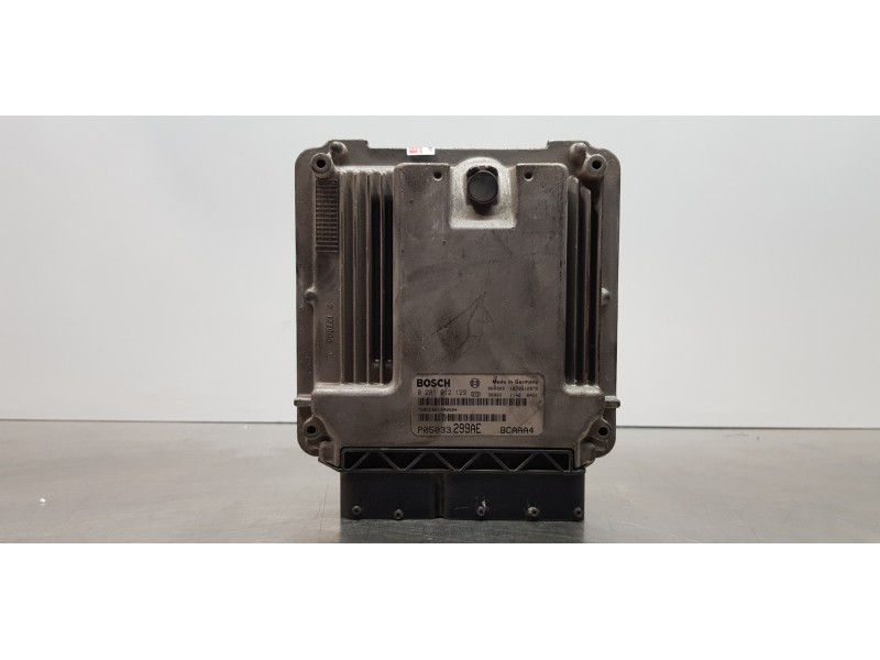 Recambio de centralita motor uce para dodge caliber s referencia OEM IAM P05033299AE  