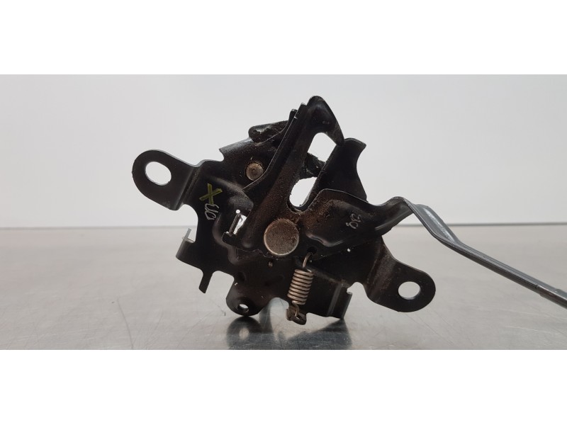 Recambio de cerradura capot para toyota rav4 hybrid 4x2 advance referencia OEM IAM 5351042130  