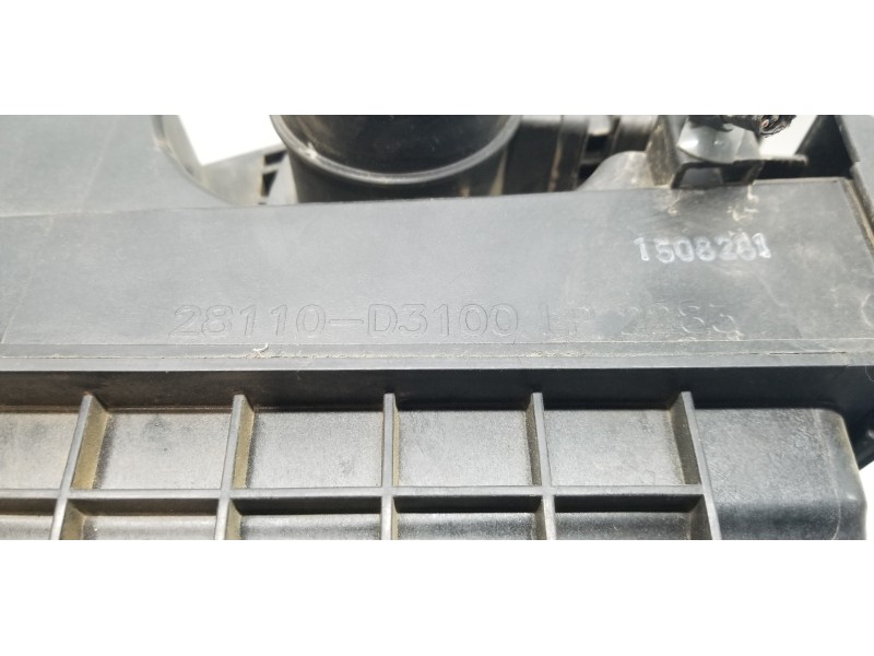 Recambio de filtro aire para hyundai tucson tl referencia OEM IAM 28110D3100  