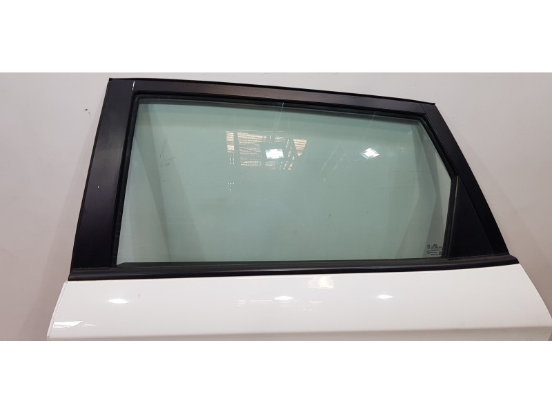 Recambio de puerta trasera izquierda para kia carens ( ) basic referencia OEM IAM 77003A4000  